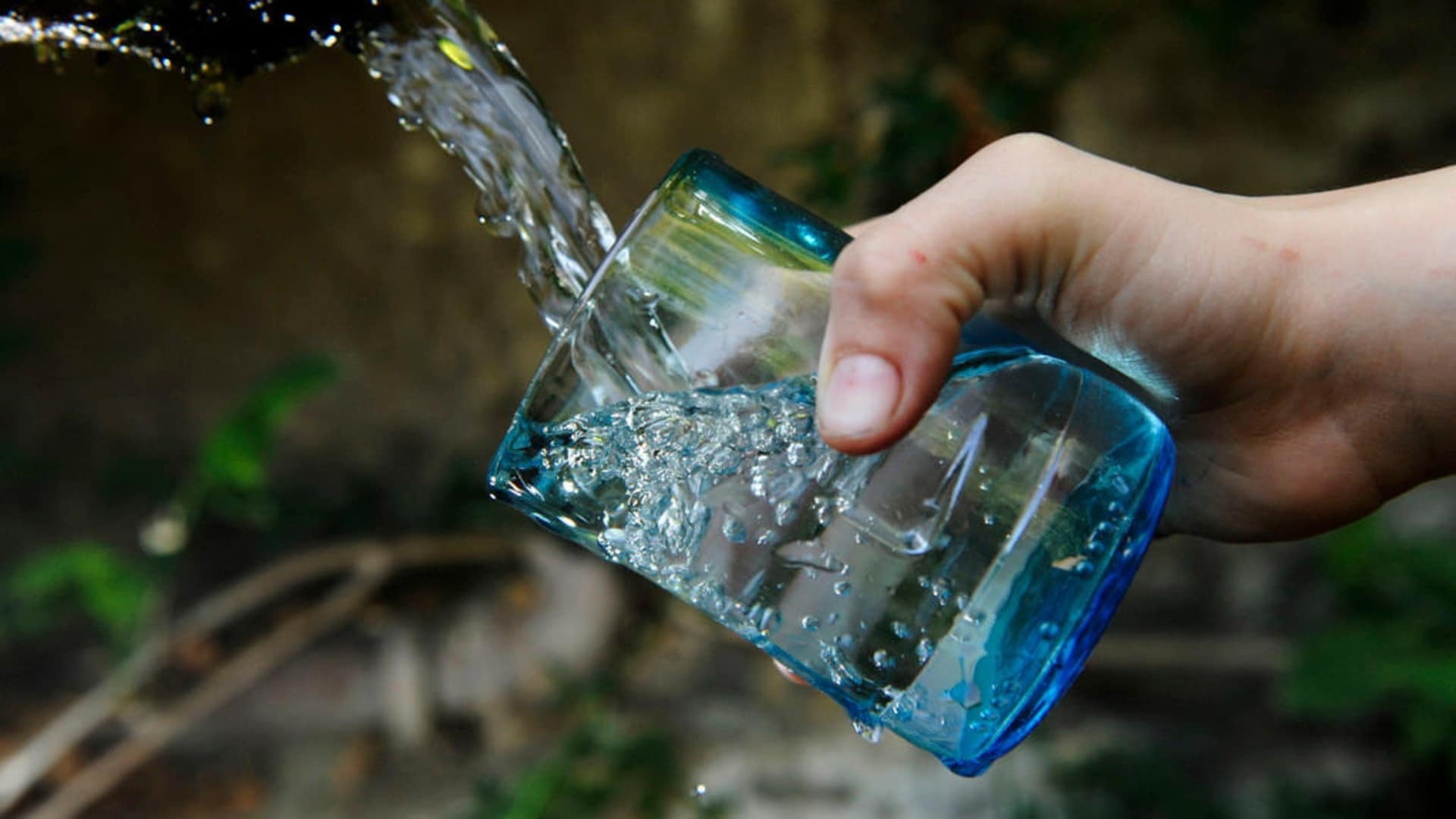 Экологическое использование воды. Питьевая вода. Чистая вода. Природная вода. Вода природный ресурс.